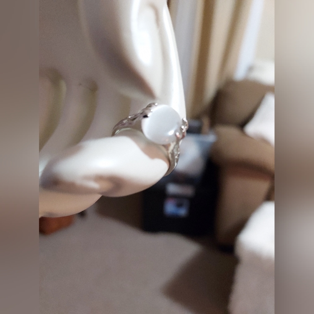 TWO! Beautiful Crystal Rings ๐๐ - Picture 4 of 8